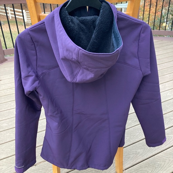 Women’s Columbia breathable, windproof, fleece lined coat, Size Small. - Picture 2 of 4